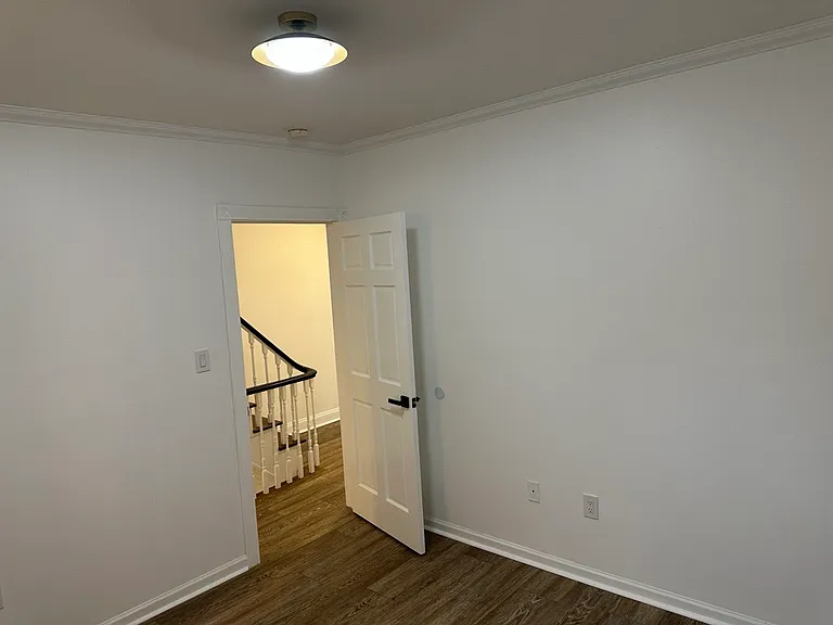 2117 E Cumberland St — Photo 32