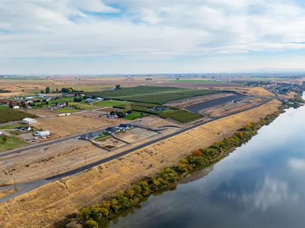 29 Columbia Bluff Lane, Pasco, WA 99301