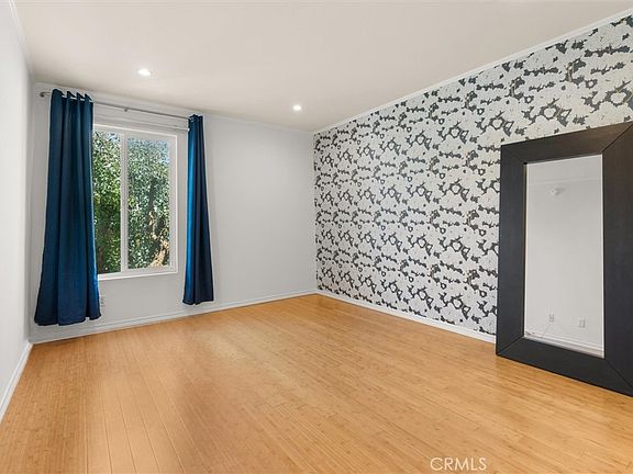 4th image of 11225 Peach Grove St Unit 203
