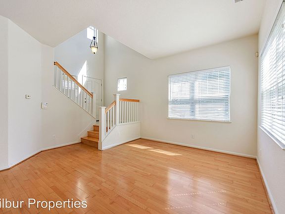 5th image of 2105 Myrtle Pl