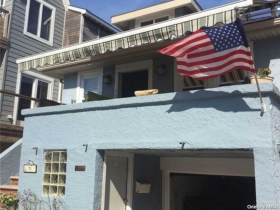 2 bed, $2,500 — Photo 1