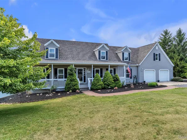 10146 Marshall Rd, South Lyon, MI 48178