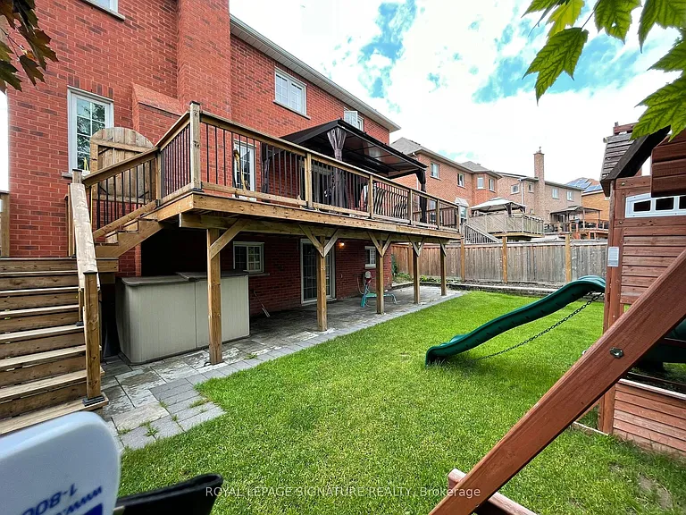 687 Shanahan Blvd #BASEMENT — Photo 2