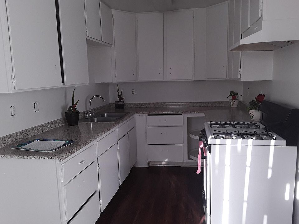 1st image of 2911 Leeward Ave #Vx3p16rzq