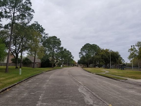 4th image of 16615 Ivy Grove Dr