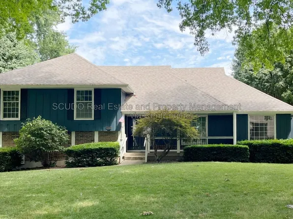 12306 Pawnee Ln, Leawood, KS 66209