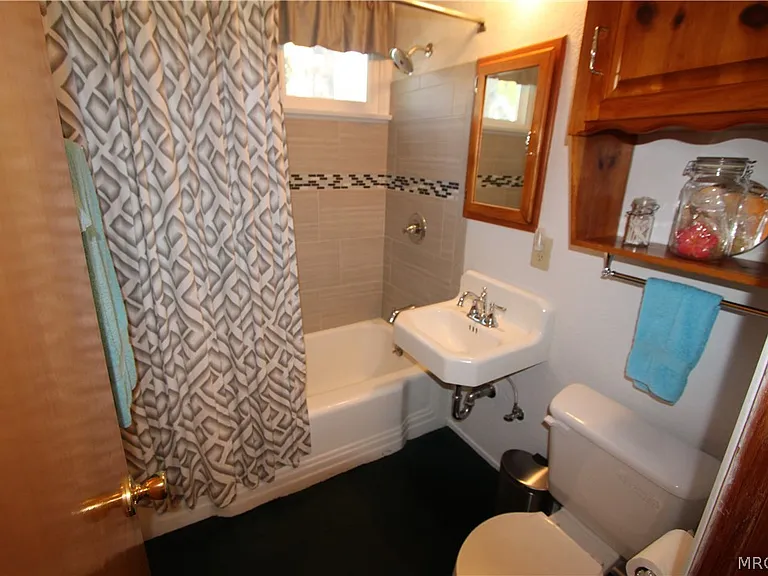 331 W North Shore Dr — Photo 16