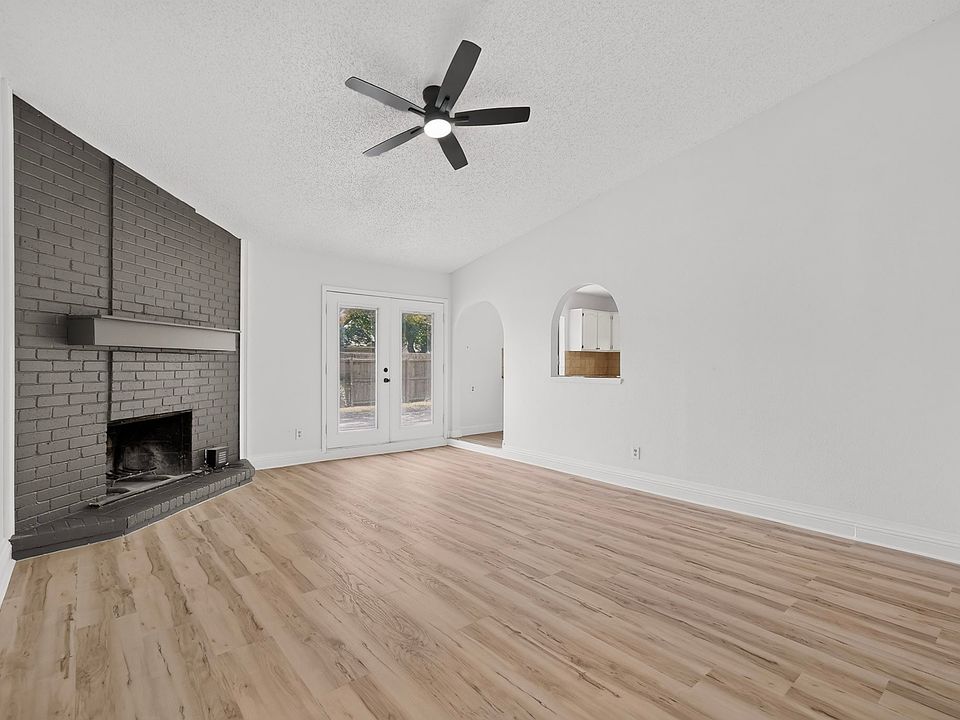 1st image of 2938 Churchill Way