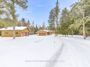 206 Deerwood Dr, Ottawa, ON K0A2H0