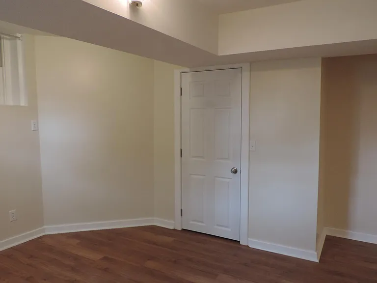 422 W 8th Ave #2 — Photo 2