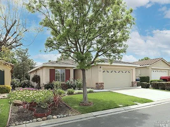 379 Paradise Pines photo 1