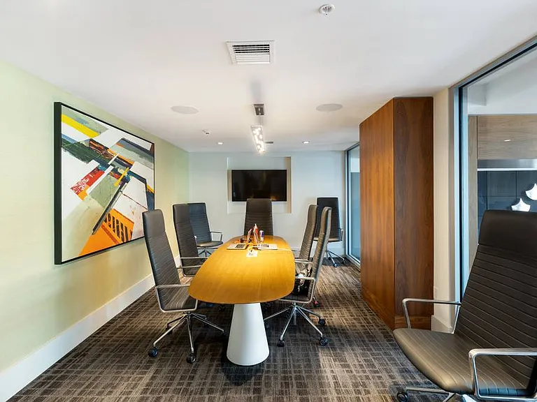 250 SW 11th St #201 — Photo 12