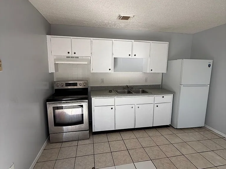 3997 Leonnie Rd #1-4 — Photo 9
