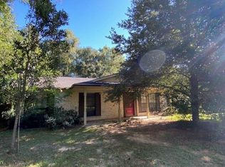 404 Holly Ln, Conroe, TX 77304