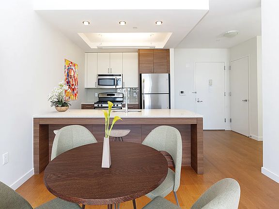 2nd image of 2703 42nd Rd APT 25B