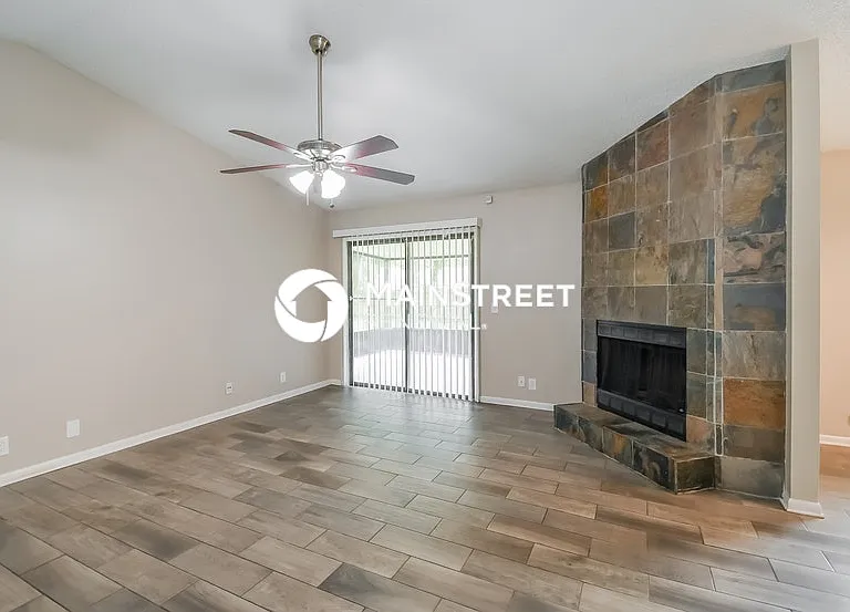 10838 Naples Ct S — Photo 3
