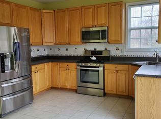 10 Keats Ct, East Windsor, NJ 08520