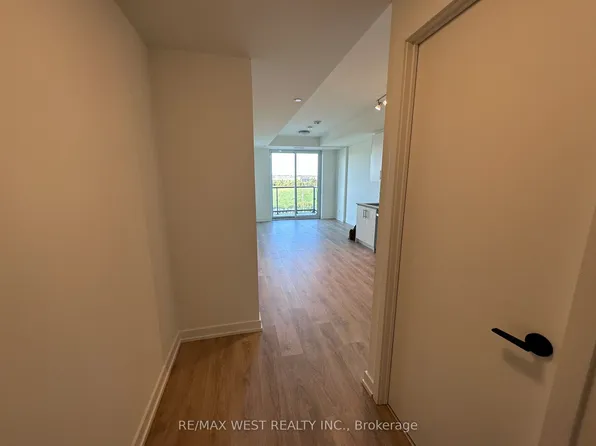 345 S Wheat Boom Dr, Oakville, ON