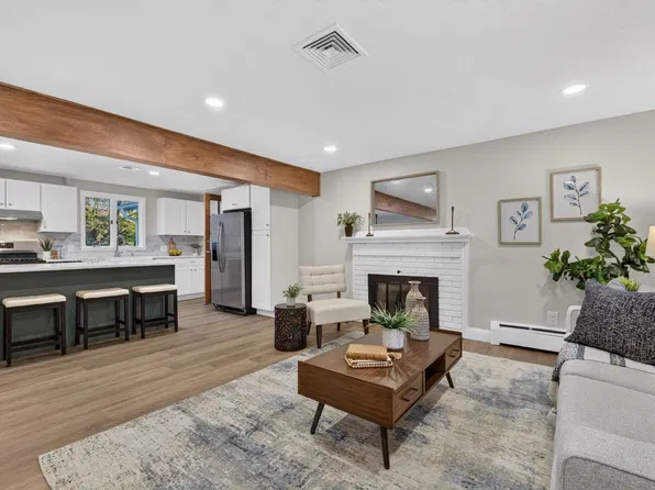 316 Old Westford Rd, Chelmsford, MA 01824