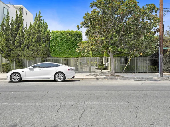 11503 Chandler Blvd #3/4, North Hollywood, CA 91601