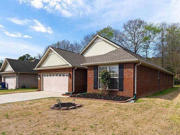 2nd image of 328 Vincent St