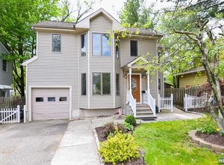 330 E Midland Ave, Paramus, NJ 07652