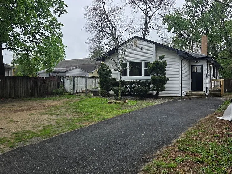 3 Freewood St — Photo 1