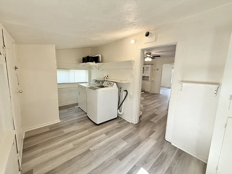 305 Beard St — Photo 16