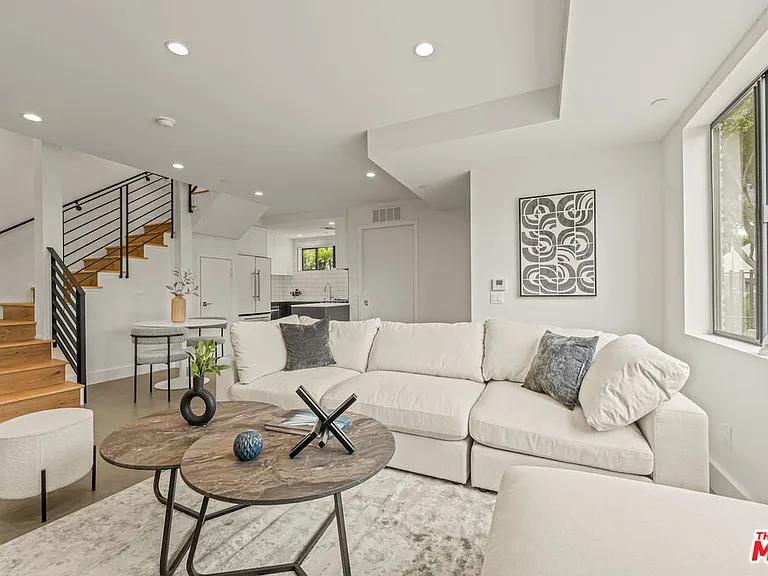 1221 N Detroit St #5 — Photo 3