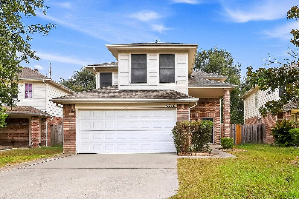 3 bed, 2.5 bath, 1796 sqft, $1,715 — Photo 1
