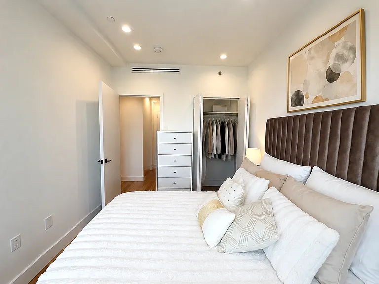 516 Herkimer St #4A — Photo 5