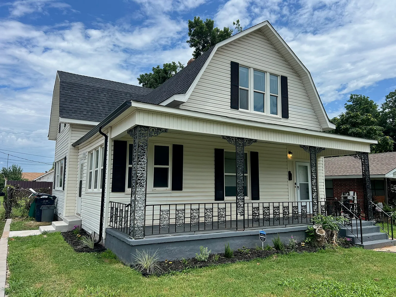 3 bed, 1.5 bath, 1100 sqft, $1,125 — Photo 1