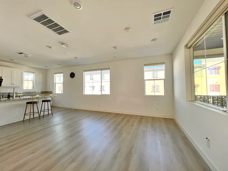 1523 Saint Simon Cir #A — Photo 2