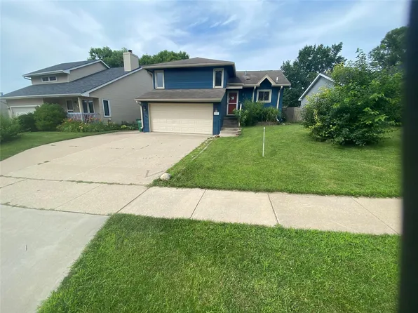 208 24th St, West Des Moines, IA 50265