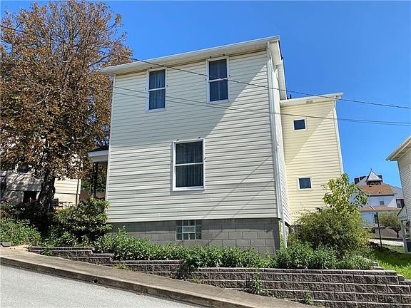 3rd image of 24 Butler St