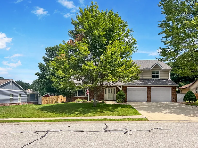1026 Woodleaf Dr — Photo 7