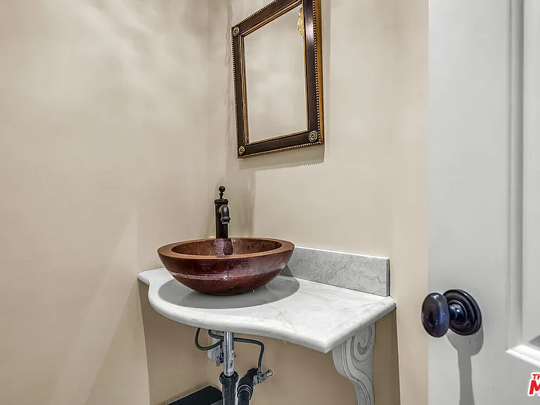 934 Hilldale Ave — Photo 13