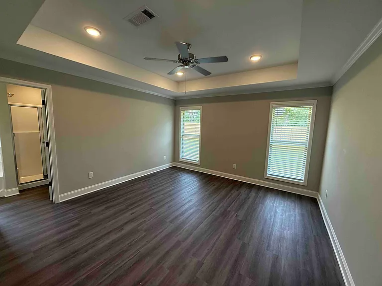 548 Patrick Farms Dr — Photo 13
