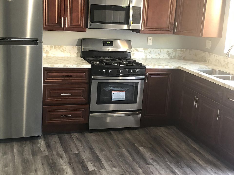 2nd image of 3515 47th St