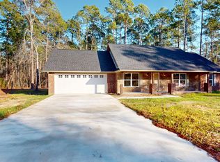 10 Ramblewood Ln, Wedgefield, SC 29168