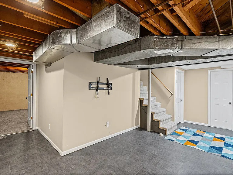 8345 Reinhardt St — Photo 25