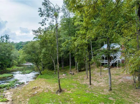 101 Creekside Cabin Trl, Talking Rock, GA 30175