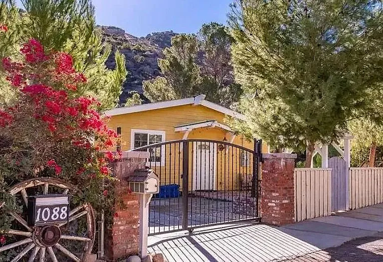 1088 Casa Grande Rd — Photo 1