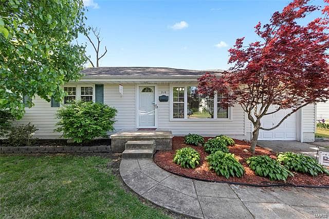 1st image of 210 Jeanette Dr