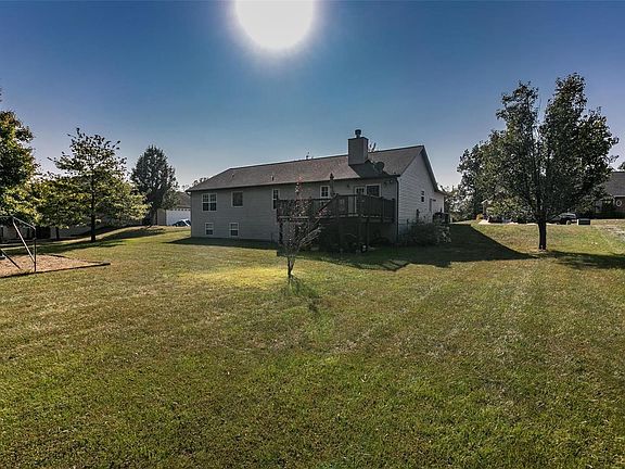 3rd image of 320 Chimney Rock Dr