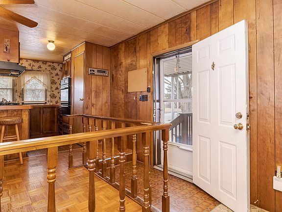 3rd image of 7 Oak Valley Rd