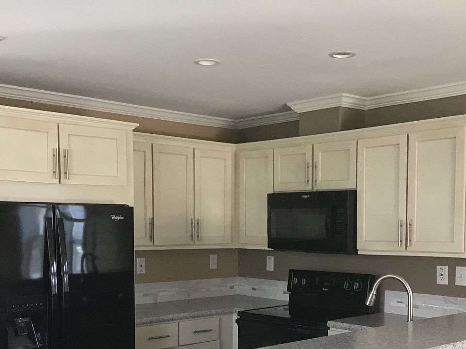 2nd image of 31 Hopetown Rd #31