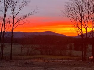 6572 Vandever Rd, Crossville, TN 38572