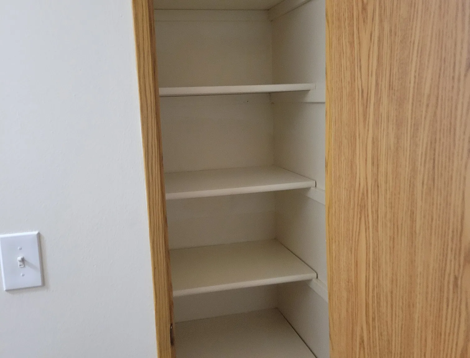 Cloverdale Apartments — Photo 3