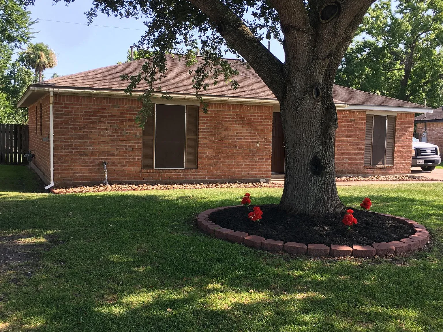 1316 Hospital Dr — Photo 4